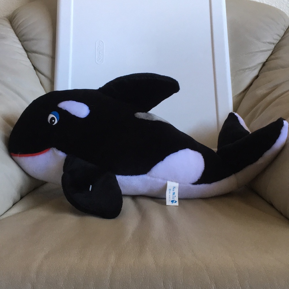 Shamu plush toy